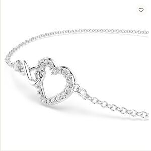 Elegant Silver Heart Bracelet